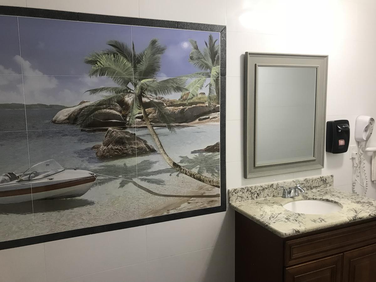 Norwalk Inn & Suites 외부 사진