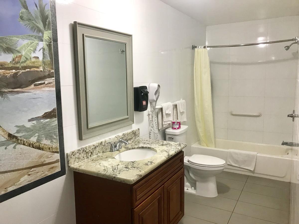Norwalk Inn & Suites 외부 사진