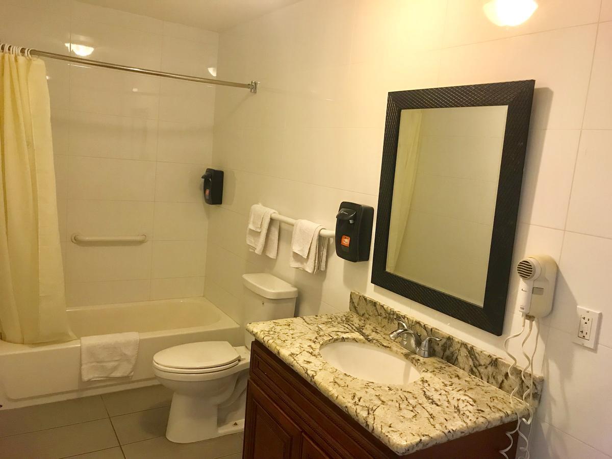 Norwalk Inn & Suites 외부 사진