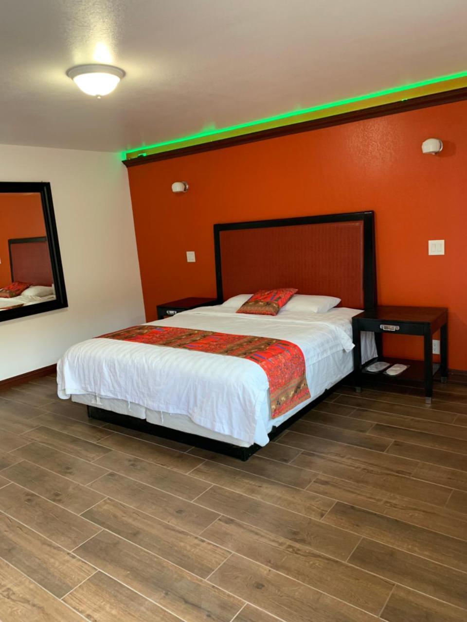 Norwalk Inn & Suites 외부 사진
